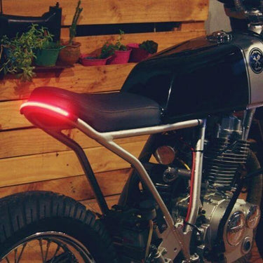 Feux arrière à led - avec clignotant intégré café racer